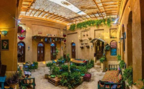 اقامتگاه بومگردی هشت یزد